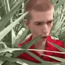 Skinny Guy GIFs | Tenor