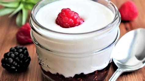 The 10 Healthiest Yogurt Brands, According to Dietitians