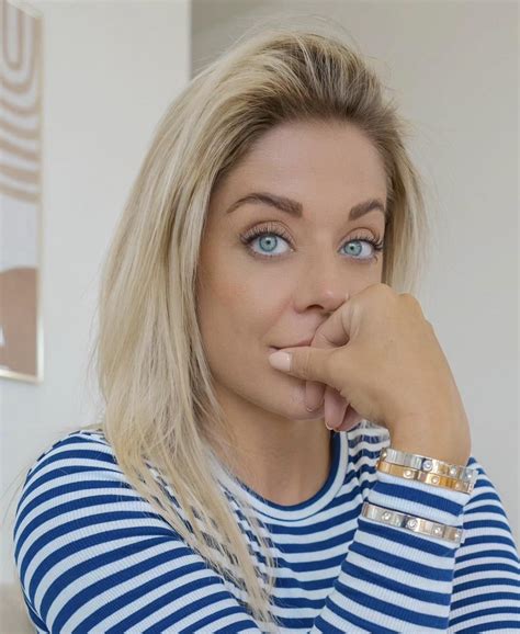 Missmiafit - Amazingly perfect. : r/BeautifulWomenFitness