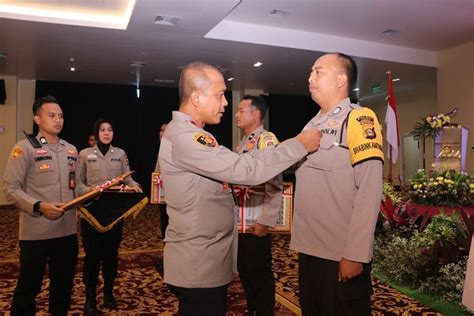 Bangun Pondok Tahfizd Bayyinah, Bripka Andi Widianto Terima Pin Emas ...