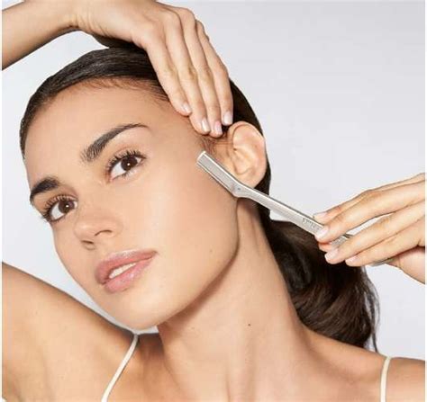 Dermaplaning at Home: A Step-by-Step Guide