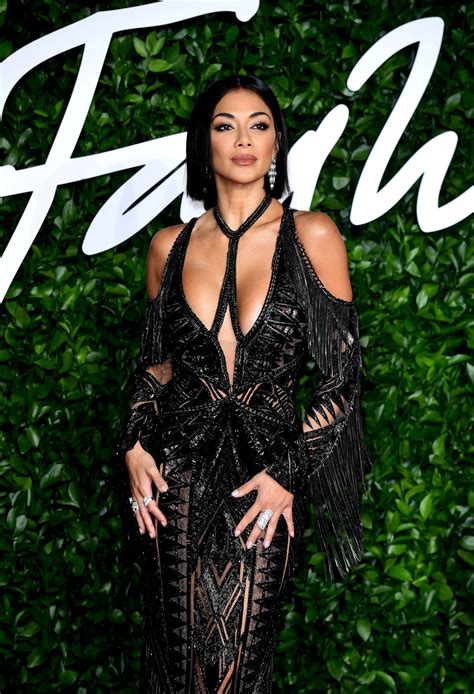 Nicole Scherzinger Sexy Boobs In Big Cleavage - Hot Celebs Home
