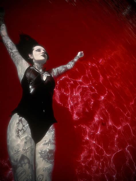 𝔥𝔞𝔦𝔩𝔢𝔶 ♱ (@horrorhailey) • Instagram photos and videos