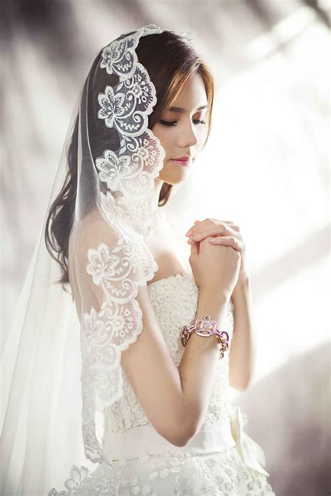 Wedding Dresses – Amazing Brides