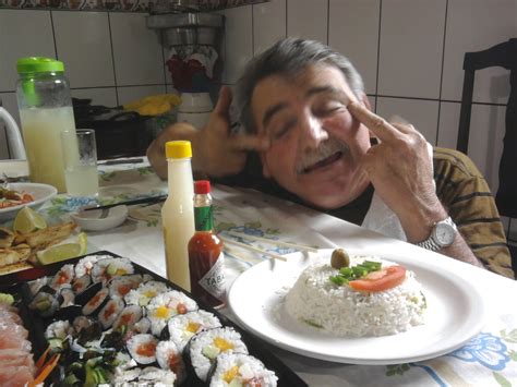 Comendo A Japa Nordestina - Família Visnadi: Comendo um Japa no almoço!