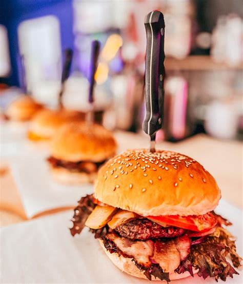 🍽️ Skyrocket Burger, Wrocław - booking table online w Zjedz.my