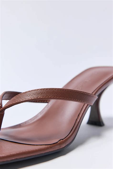 Lindy Brown Kitten Heels | Avara