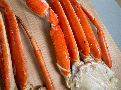 Проверяем, сколько чистого мяса в самом дешёвом крабе Стригуне по 36.99 ...