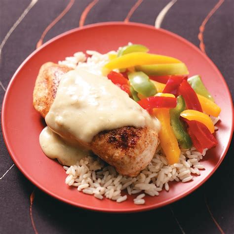 Chicken with Green Chile Sauce Recipe: How to Make It