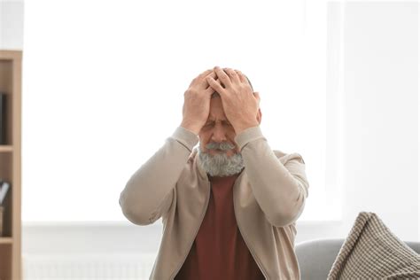 5 Common Senior Scams | Leisure Villas
