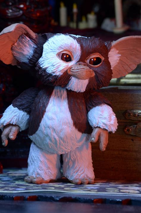 Gremlins 7" Scale Action Figure Ultimate Gizmo | NECAOnline.com