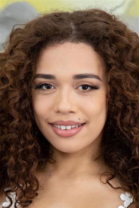 Willow Ryder Movies and TV Shows - Plex