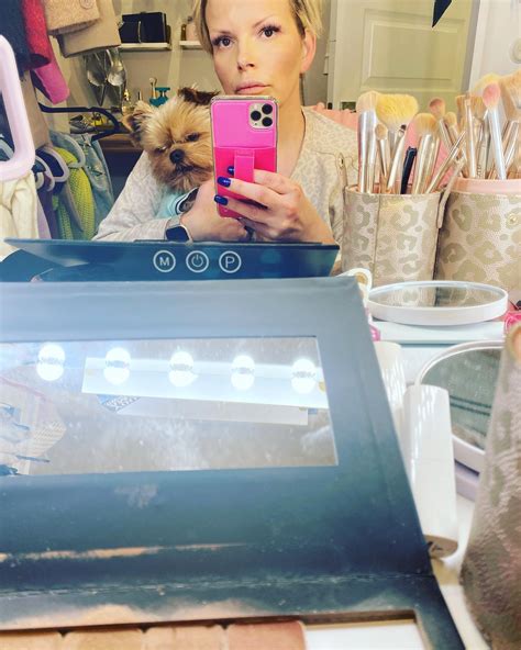 Kasey Renois (@kaseymcrenois) • Instagram photos and videos