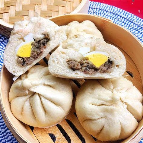 taste  home tuesday banh bao suzanne nuyen
