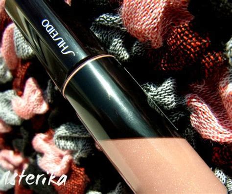 Блеск для губ Shiseido Lacquer Gloss BE 102 Debut | Отзывы покупателей ...