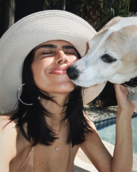 Elizabeth Acosta (@lizsacosta) • Instagram photos and videos