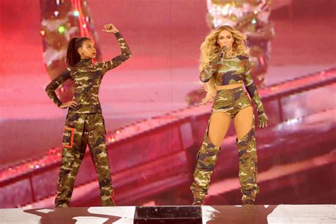 Jay-Z & Beyoncé's Daughter Blue Ivy, 12, Appears with 'A Ton of Makeup
