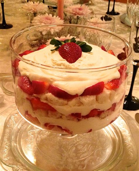 Strawberry Trifle - Layers of cubed angel food cake, sweetened ...