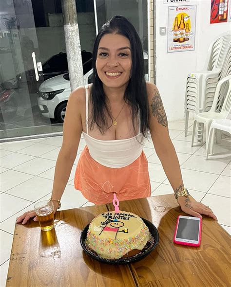 Aline Gomes | Obrigada meu Deus, por mais um ano de vida . trintei 🦋