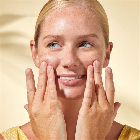 What is ‘skinimalism’ according to the experts? – Tropic Skincare