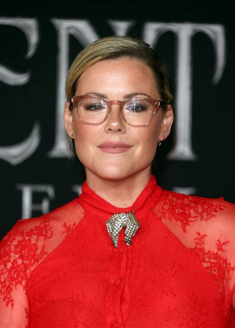Kathleen Robertson Sellag Seks