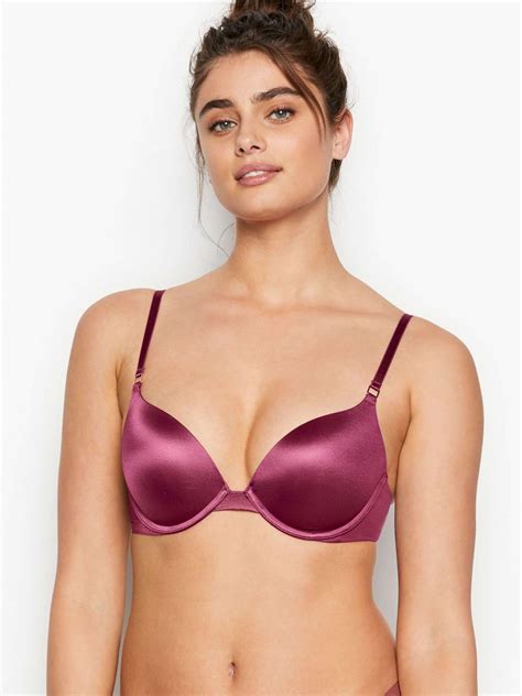 Taylor Marie Hill – Victoria’s Secret Lingerie Model Photoshoot