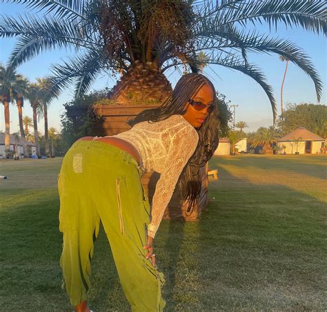 queen quen on Twitter: "COACHELLA BARBIE ⭐️ https://t.co/IbTLX5QeWq