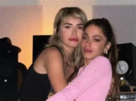 Lali Espósito y Tini Stoessel se encontraron en el recital de Nathy