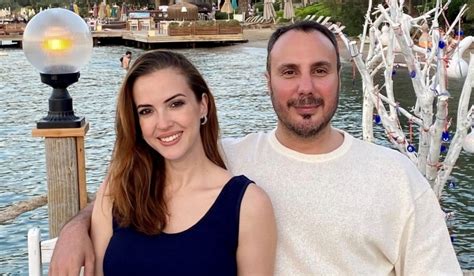 hot sexy simge fistikoglu tavukcuoglu bikini pics