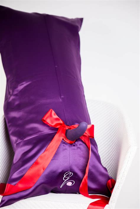 Pillowsforeplay Bolero - Feel the Waves with this Inflatable Sex Aid