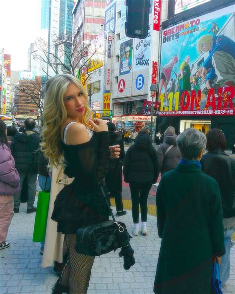 Lana Rae | Which Version of this DANCE do you Know?? W/ @nevaaadaa