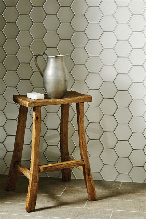 Deze achthoekige hexagon decor glastegel geeft de badkamer een ...