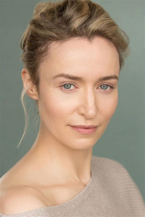 Deirdre Mullins - FilmAffinity