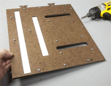 assembling side panel templates  slovenian hive