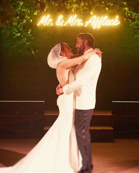 Jennifer Lopez and Ben Affleck's Wedding Photo Album | Entertainment ...