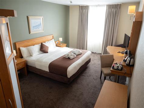 FUTURE INN CARDIFF BAY 4⋆ | Save MORE on Your Stay in Cardiff!
