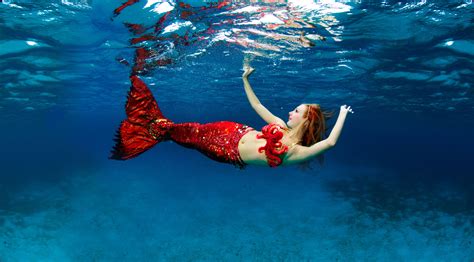 Mermaid Kiara. Professional Mermaid Performer. | Real mermaids