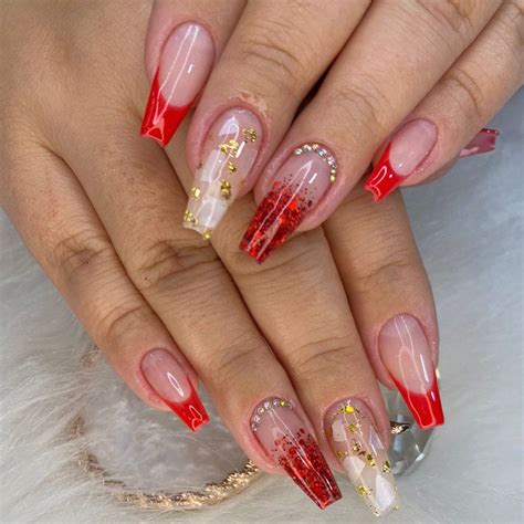 Unhas Vermelhas E Douradas - Pin de Mariana Piai em Unhas | Unhas bonitas, Unhas vermelhas glitter ...