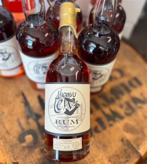 thomas tew rum  newport craft brewing distilling  ml
