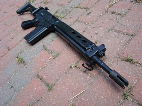 FN FAL – главный конкурент автомата Калашникова
