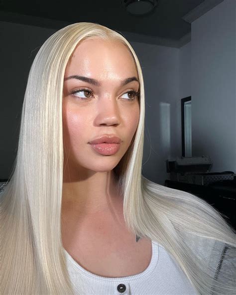 Jessica Renee’ | “Look like a IG model, walk with a waddle, body shaped