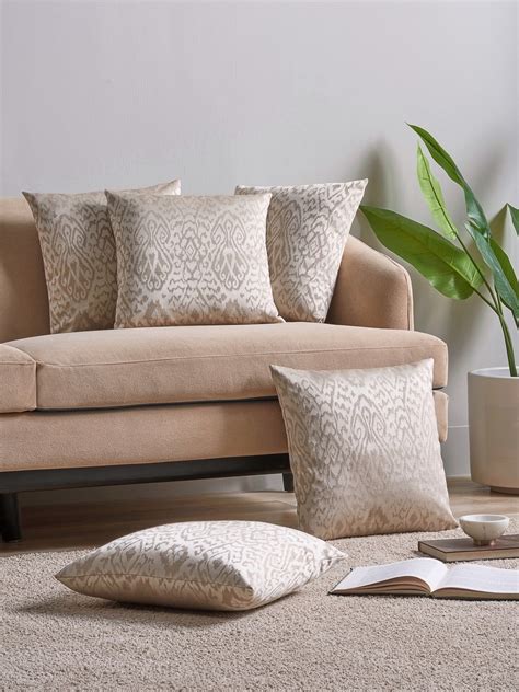 cushions dubai abu dhabi  al ain choosing  types