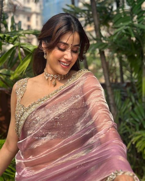 Janhvi Kapoor 10/22/2023 • CelebMafia