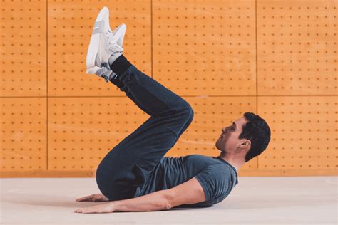 reverse crunch   muscles worked benefits horton barbell