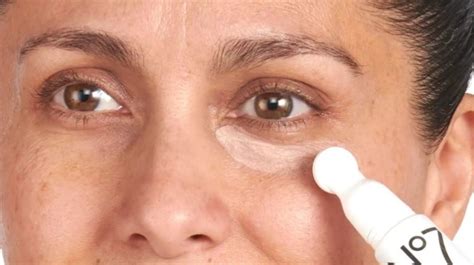 10 Best Eye Serums For Wrinkles, Dark Circles, Bags & Puffiness | No7