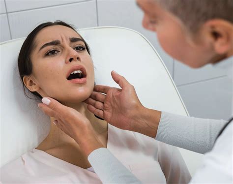 Vocal Cord Haemorrhage Treatment & Surgery in London | Dr Nick Hamilton