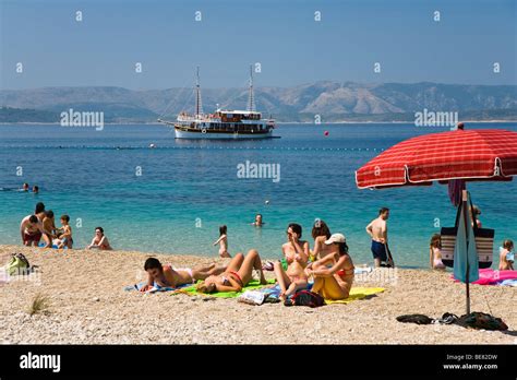 People at the beach, Brac Island, Dalmatia, Croatia, Europe Stock Photo - Alamy