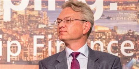 sfl raises   sustainability linked bond sales tradewinds