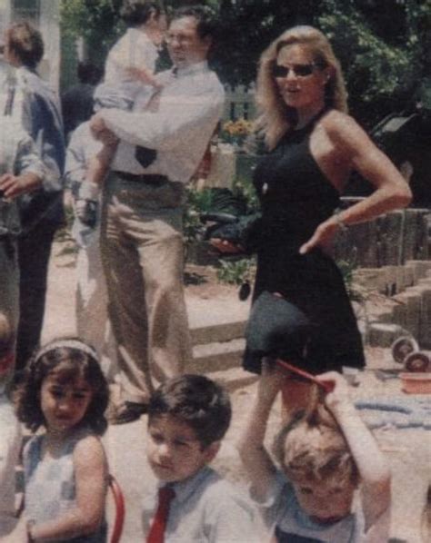 The last photo of Nicole Brown-Simpson alive. June 8, 1994 : r