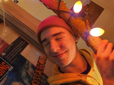 The Phun Celeb Extras Have the Scoop on [Celeb's Name]'s Wild Night - xwx62gk